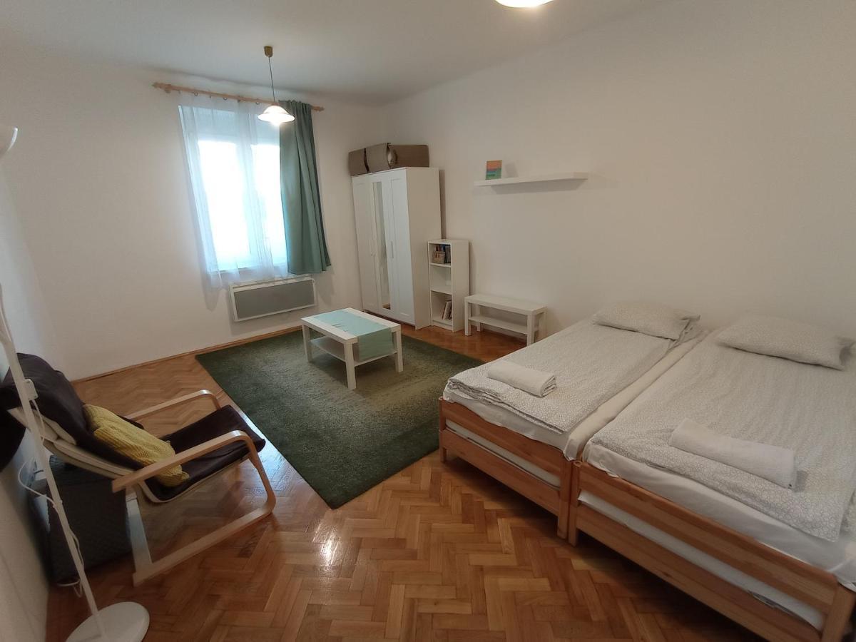 Gizella Apartman Eger Exterior foto